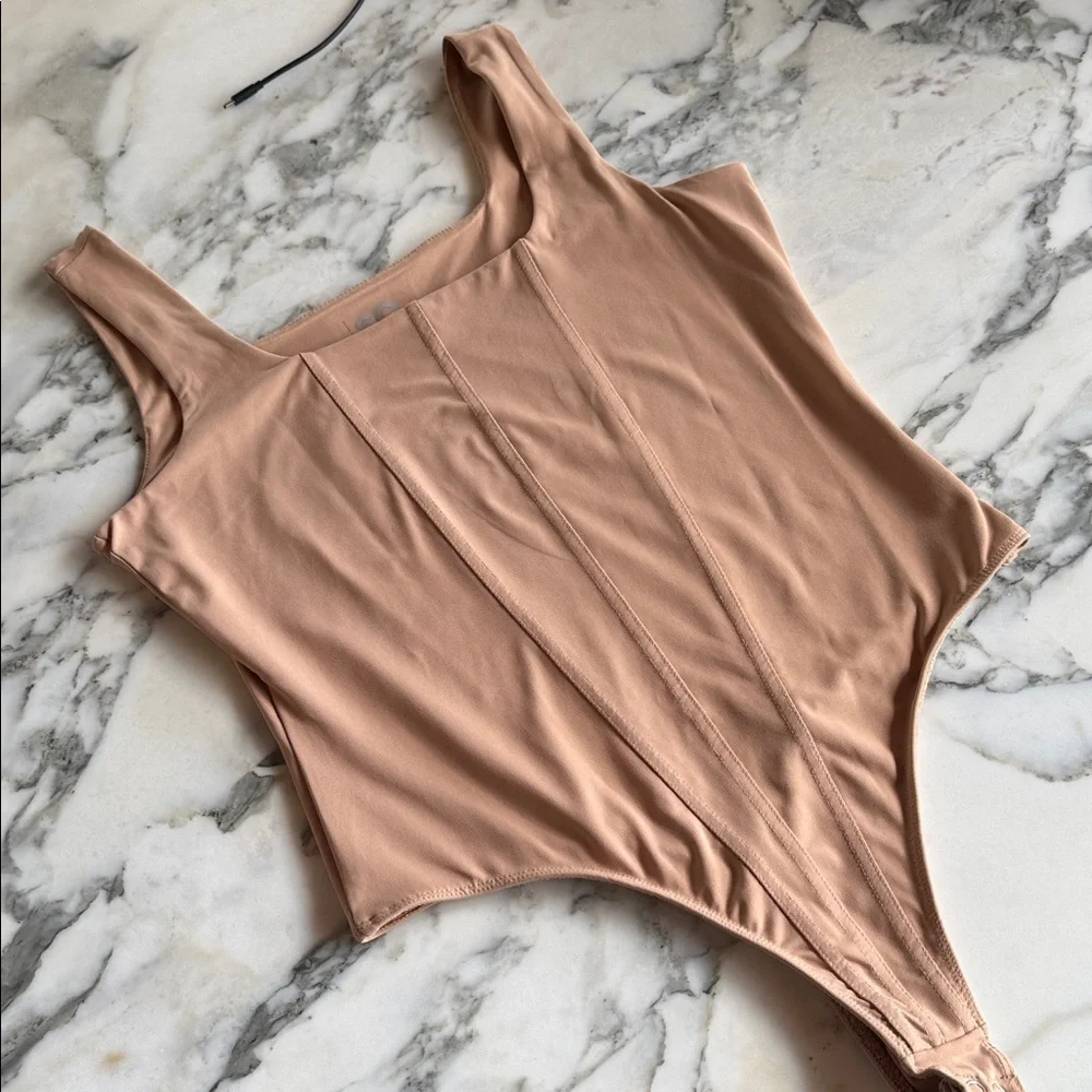 SO Women's Shapewear Bodysuit Women’s size Large